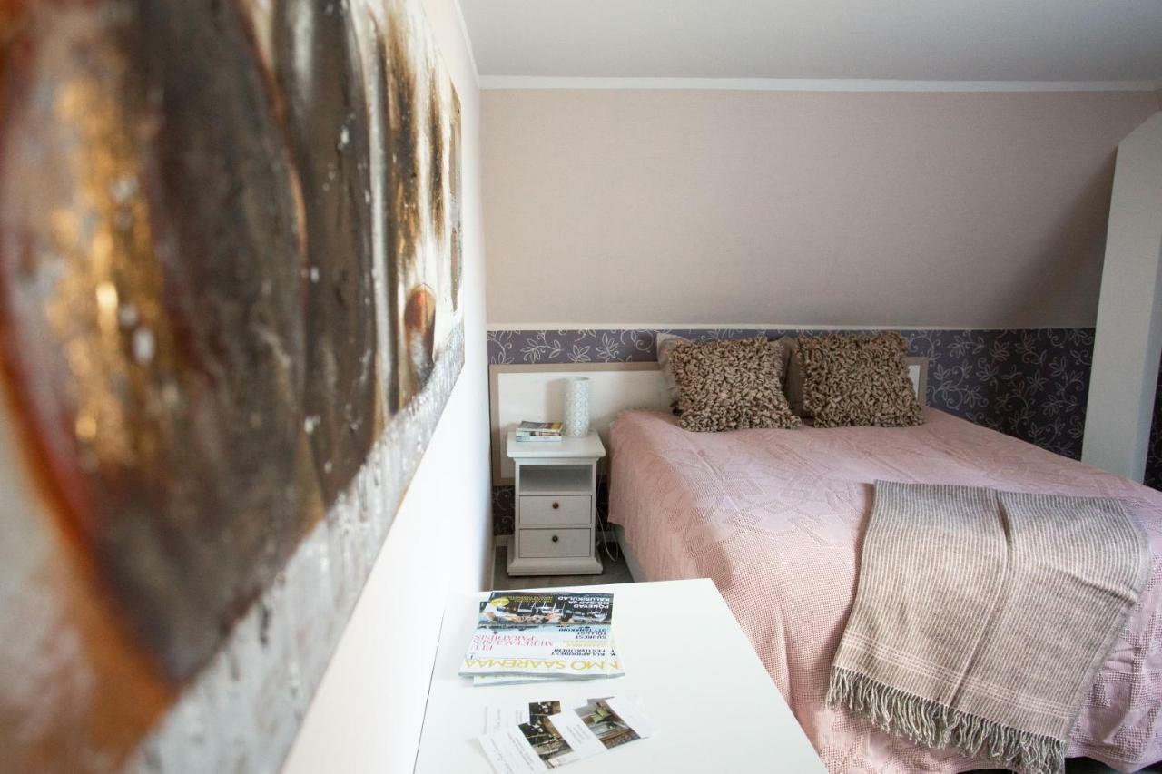 Suviste Guesthouse 쿠레사아레 외부 사진